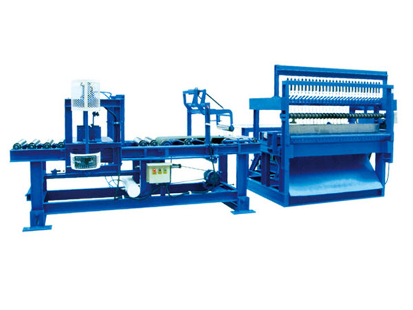 Heavy auto programmed adobe cutting machine